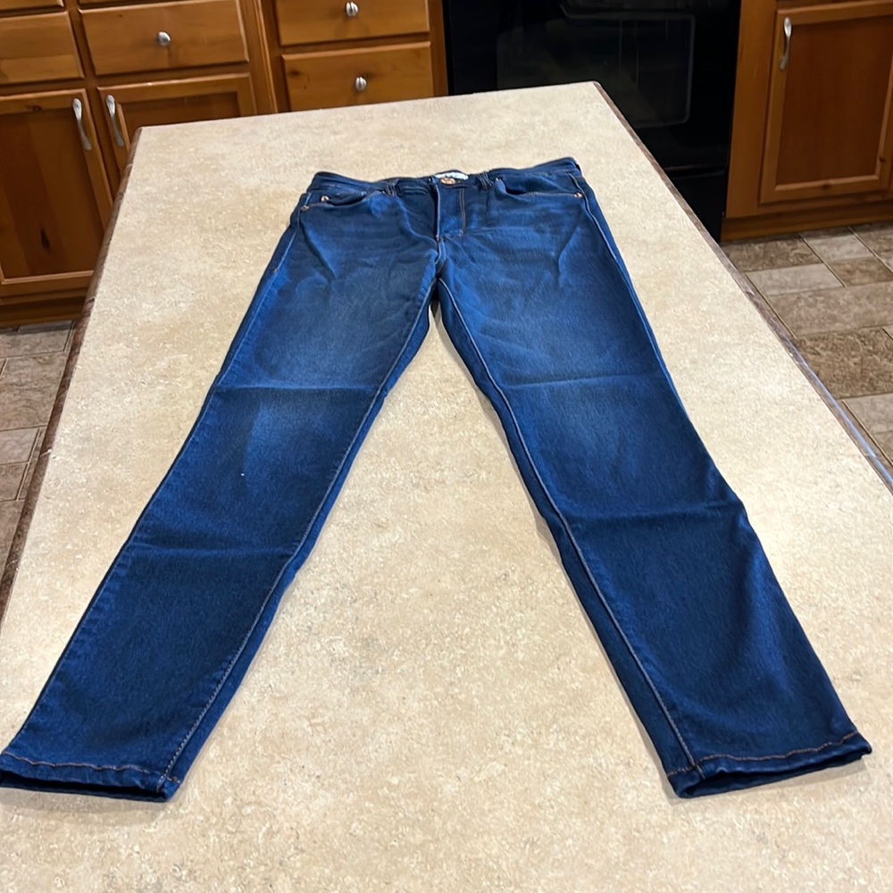 Skinny jeans.